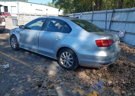 2015 Volkswagen Jetta 1.8T Se из США, поврежденный, VIN 3VWD17AJ2FM245853